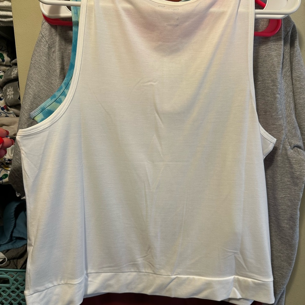 Gap Women's White Sleeveless Top